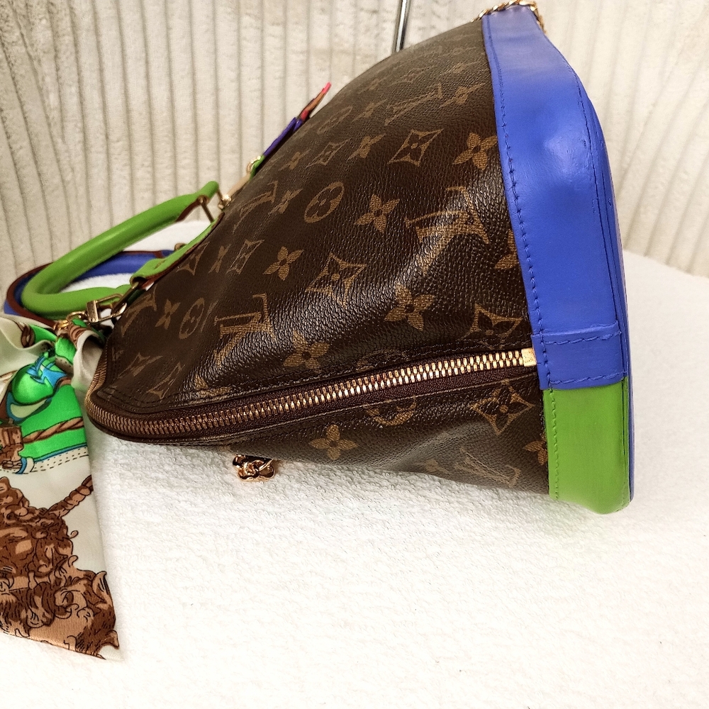 Louis Vuitton Bag - Picture 5 of 16
